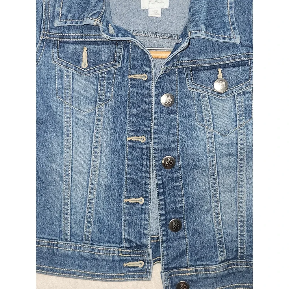 The Children's Place Denim Jean Jacket. Dark Wash. Girls 7/8 Medium